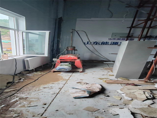 新源地基基础下沉墙体裂缝加固注浆顶升施工